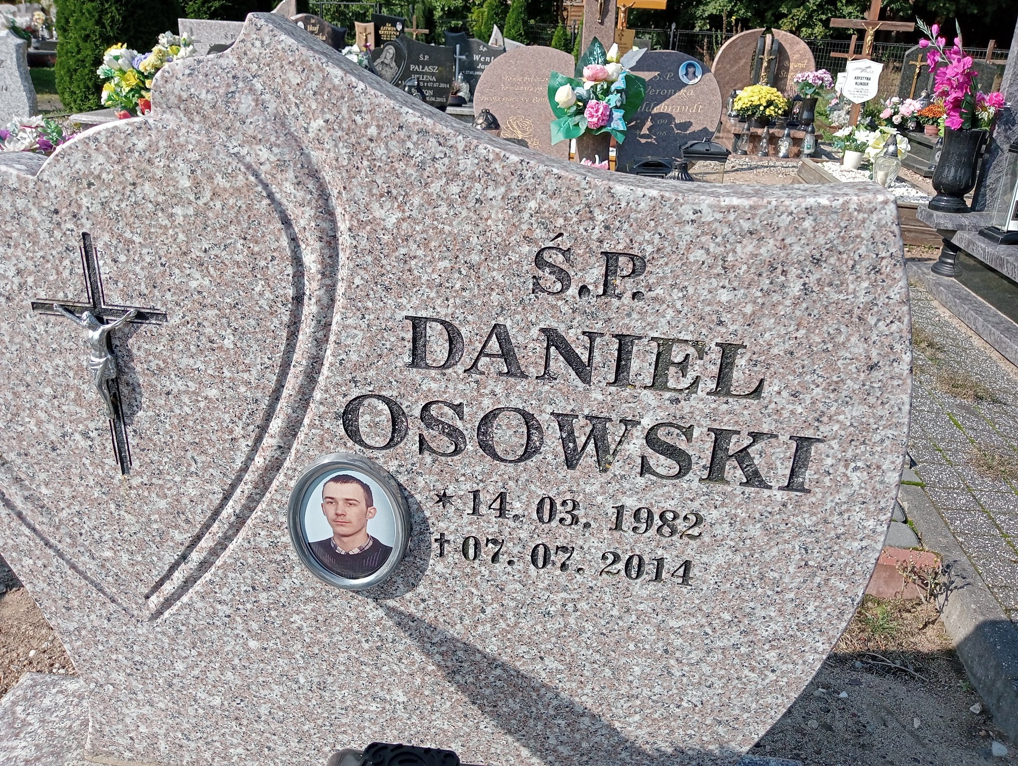 Daniel Osowski 1982 Skarszewy - Grobonet - Wyszukiwarka osób pochowanych